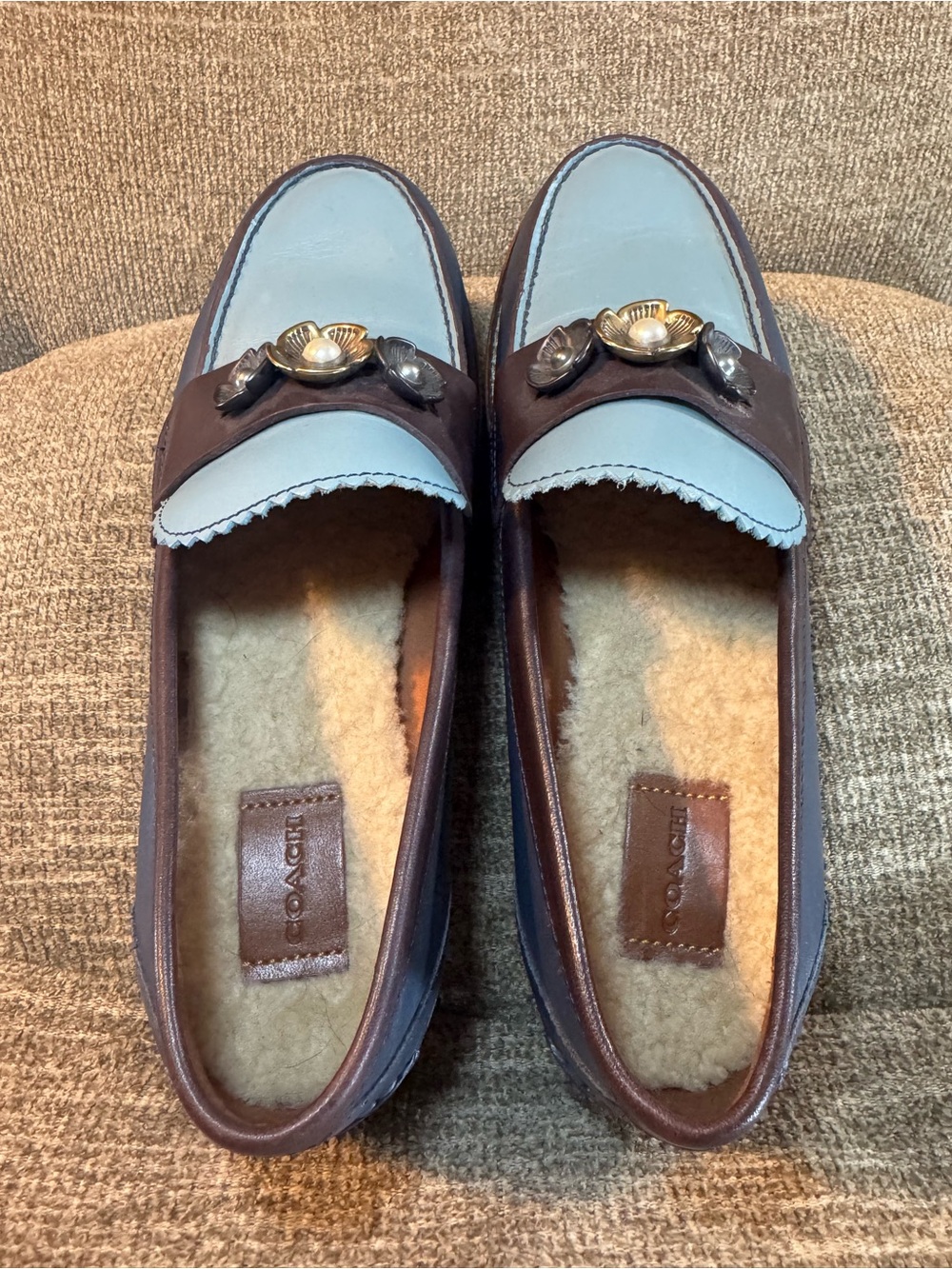 Coach Lenox loafers featuring Tea Rose applique and pearly cabochons Size 8B - Picture 5 of 13
